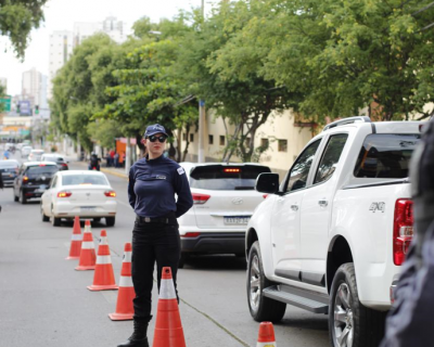 Detran-MT flagra 50 motoristas sem habilitao durante operaes em Cuiab