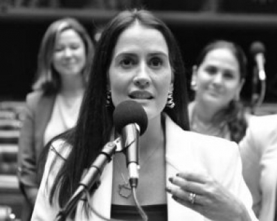 Morre deputada federal Amlia Barros, aos 39 anos