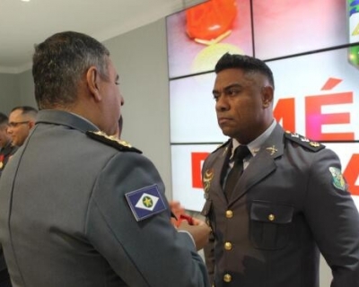 Justi�a manda afastar do cargo major da PM suspeito de matar adolescente