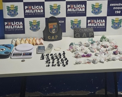 PM prende casal por tr�fico e apreende mais de 70 por��es de drogas