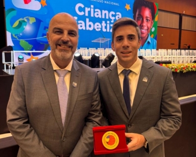 SELO OURO: Jaciara recebe prmio do Ministrio da Educao por boas prticas em alfabetizao na idade certa