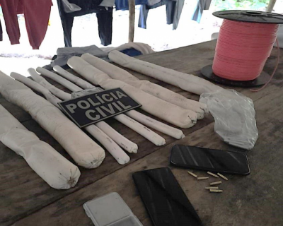 Pol�cia Civil encontra nove bananas de dinamite em garimpo ilegal em MT