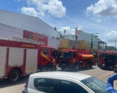 Incndio de grandes propores atinge restaurante em Vrzea Grande