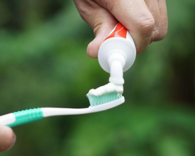 Anvisa suspende interdio do Colgate Total Clean Mint, mas mantm alerta sobre reaes adversas