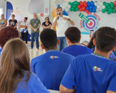 Seduc realiza 1 ao do projeto Mira na Meta em torno de 100 estudantes na Capital