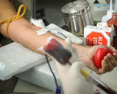 Com baixa no estoque, MT Hemocentro convoca doadores para doarem sangue