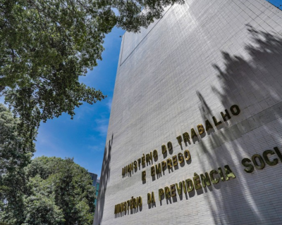 Aps 235 dias, mdicos peritos encerram greve e INSS normaliza atendimentos na segunda-feira