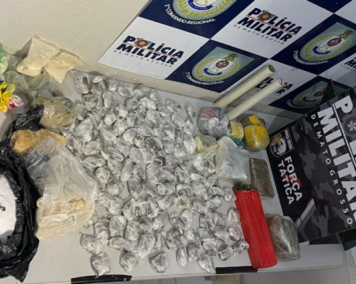 For�a T�tica prende dupla com mais de 120 por��es drogas em Cuiab�