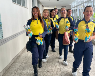 Agentes da Semob fazem ao de Pscoa para crianas no HMC