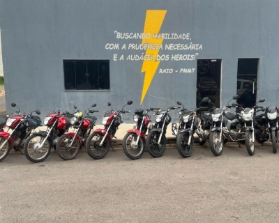 Companhia Raio apreende 12 motos e frustra rolezinho de motoqueiros em Cuiab