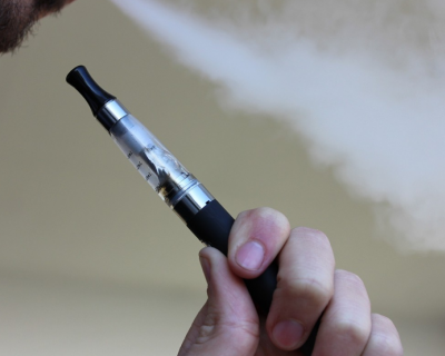 Plataformas so notificadas a retirar propaganda de cigarros eletrnicos em at 48h