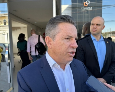 Mauro Mendes desiste do projeto de instalar ar-condicionado em presdios