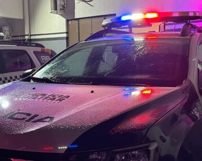 Homem agride, atropela mulher e bate carro em muro no Mato Grosso