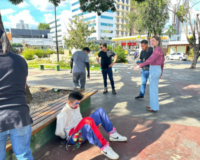 Grupo vestido de palha�o � preso por suspeita de aplicar golpes em Cuiab�