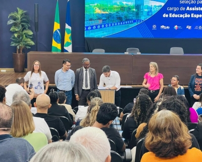 Seduc abre processo seletivo para contratao de 1.208 assistentes de educao especial