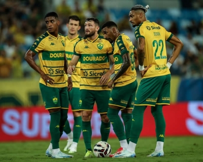 Cuiab e Vila Nova se enfrentam na segunda pela Srie B 