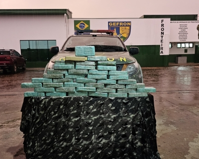 Gefron apreende 40 quilos de pasta-base e gera preju�zo de R$ 720 mil �s fac��es criminosas