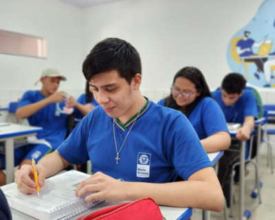 Estudantes j podem se inscrever para o Exame Nacional do Ensino Mdio 2025
