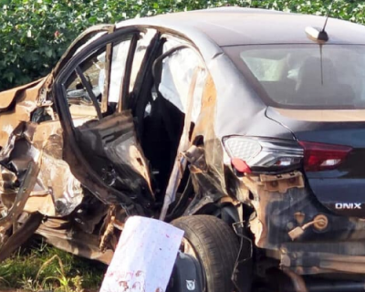 Coliso frontal entre nix e Amarok  registrada na MT-242, entre Sorriso e Nova Ubirat
