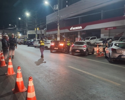 Operao Lei Seca prende dez condutores embriagados e remove 42 veculos em Cuiab