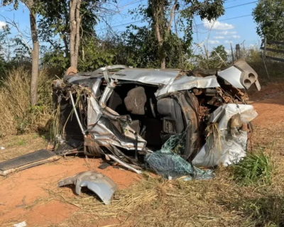 Ultrapassagem perigosa causa capotamento e deixa homem em estado grave na MT-270