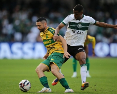 Coritiba vence Cuiab e mantm sequncia invicta na Srie B do Brasileiro