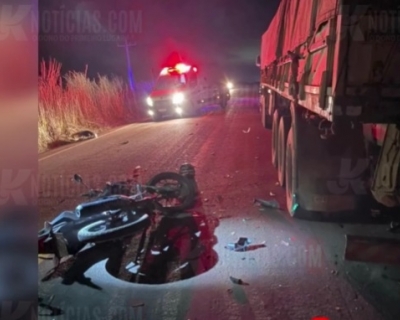 Motociclista morre ao colidir com caminho parado na MT-242 em Ipiranga do Norte