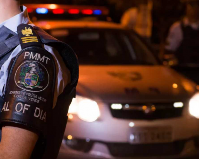 HOMEM MORRE AP�S SER ATINGIDO POR DISPAROS EM ESTACIONAMENTO DE LOJA EM MT