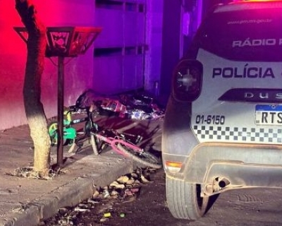 Homem � morto a tiros na frente dos filhos e esposa em Cuiab�