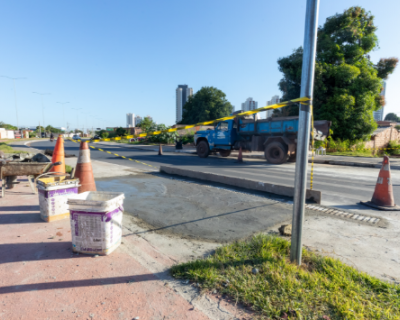 Prefeitura de Cuiab inicia obras para implantao de faixas elevadas na Avenida Parque do Barbado