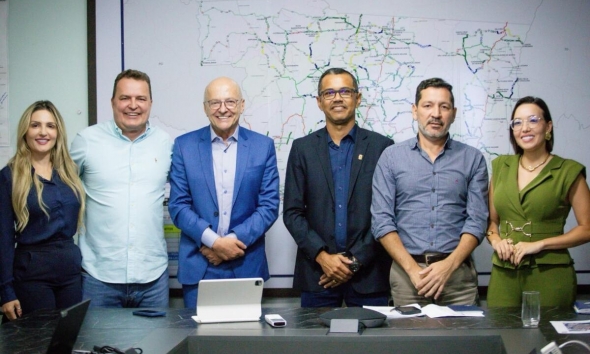 Deputado Max articula implanta��o do Ganha Tempo no Pedra 90