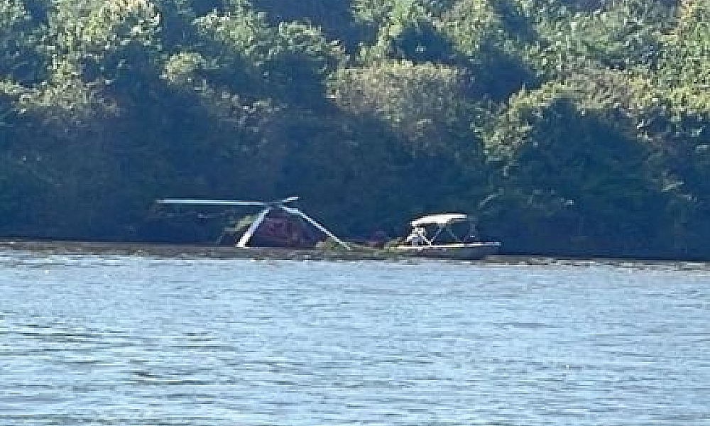 Helicóptero faz pouso de emergência na divisa de GO e MT