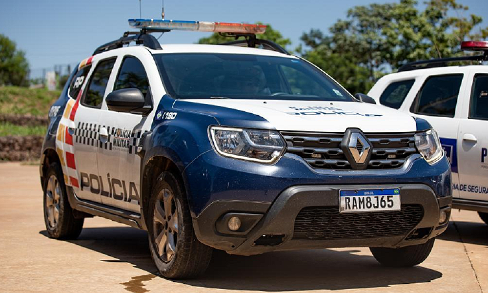 Suspeito de enforcar e arremessar chá quente contra rosto da esposa é preso pela PM