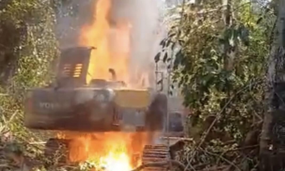 Operação conjunta destrói maquinários de garimpo ilegal em área indígena no MT