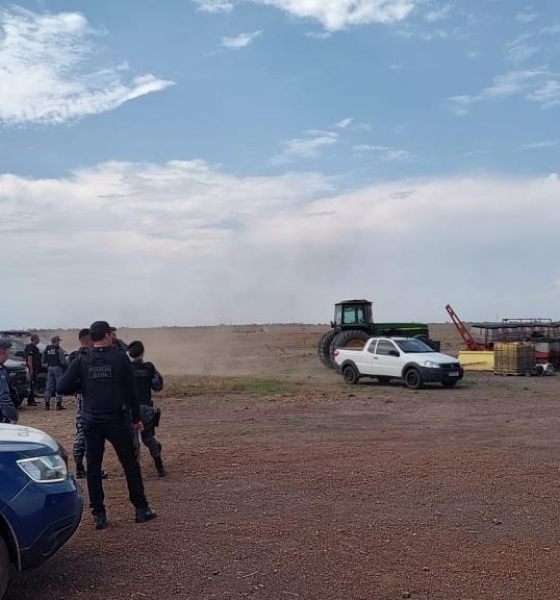 Governo de MT sanciona lei que autoriza retirada imediata de invasores de imóveis sem decisão judicial