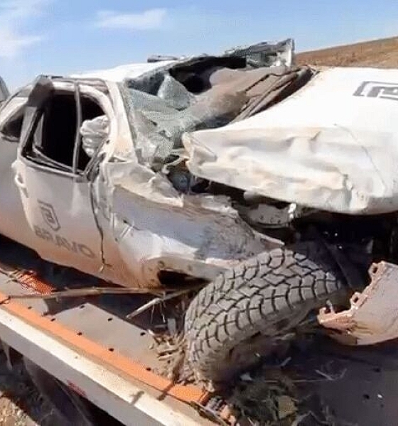 Jovem morre após capotar carro ao desviar de animal na 242