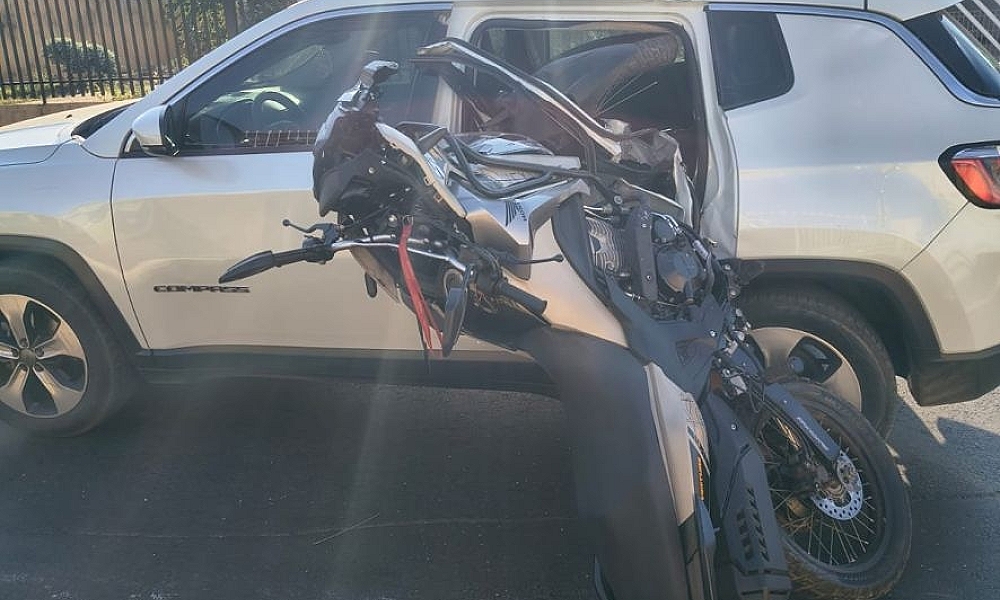 Imprudência no trânsito deixa motociclista ferido em Várzea Grande