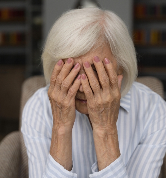 Idosa é espancada pelo filho em Várzea Grande e aciona a polícia antes de ter ligação interrompida