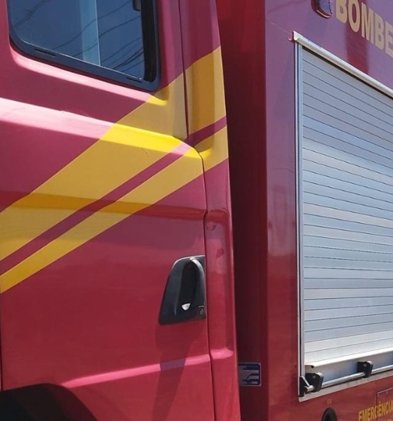 Corpo de Bombeiros combate princípio de incêndio em residência