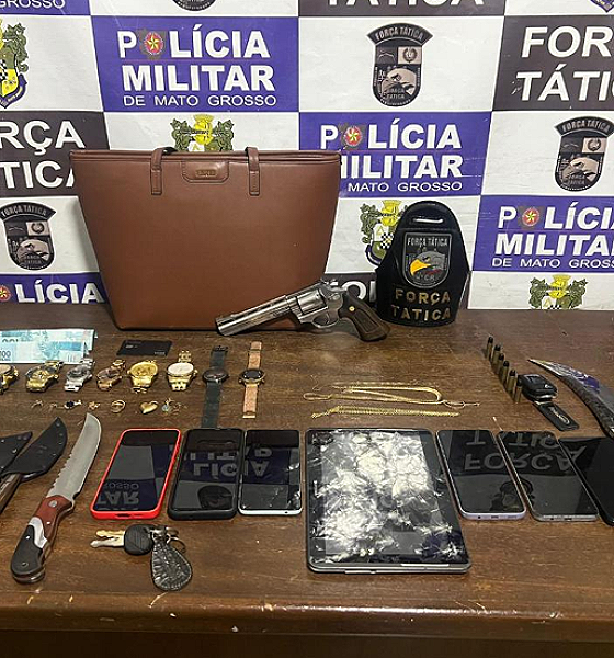 Trio é preso por roubo e porte ilegal de arma durante operação em Rondonópolis