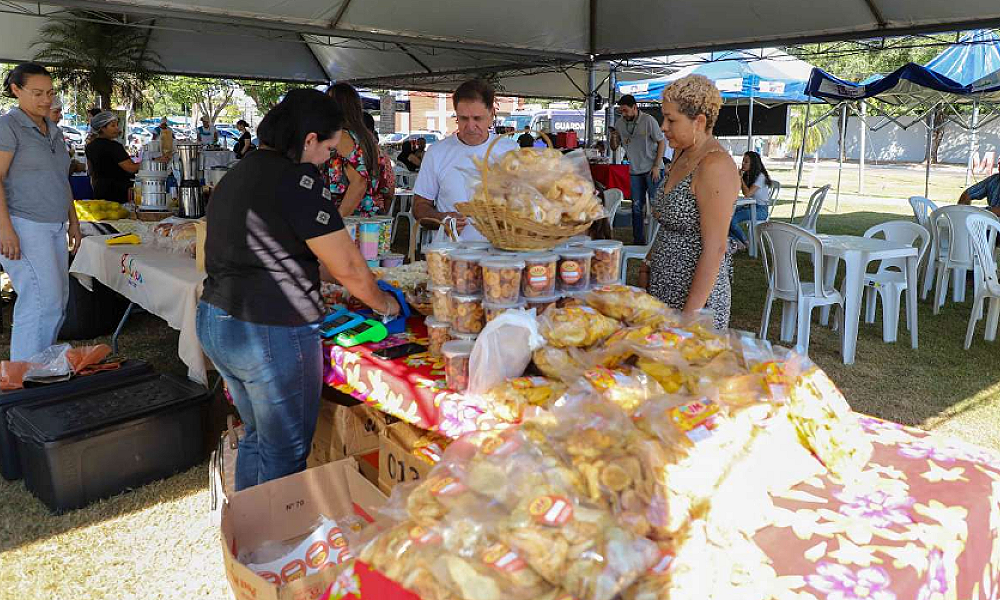 Feira da Família incentiva produção local e oferece cardápio diversificado em Várzea Grande