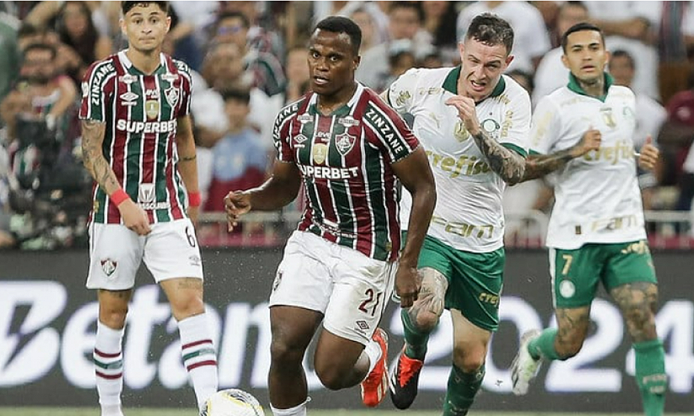Palmeiras sofre gol no fim, perde do Fluminense e fecha primeiro turno do Brasileiro na 3ª posição