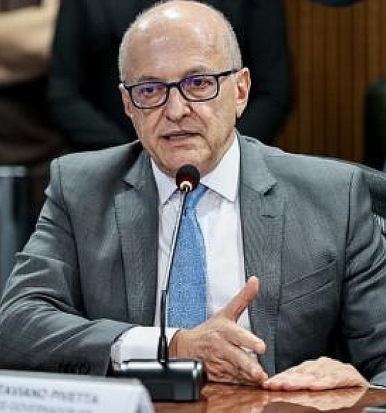 Pivetta diz que governo estuda compensação por perdas salariais de servidores