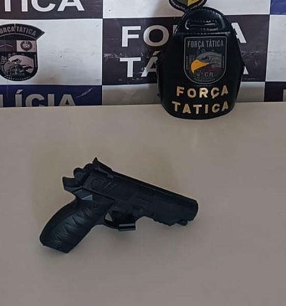 Homem é preso após ameaçar moradores com simulacro de pistola no centro de Rondonópolis