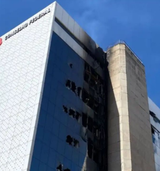 Incêndio atinge prédio da OAB em Brasília
