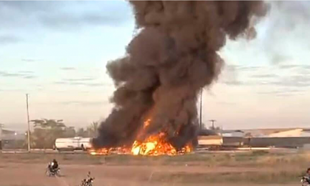 Quatro morrem em colisão entre carretas e ônibus que pegaram fogo em MT