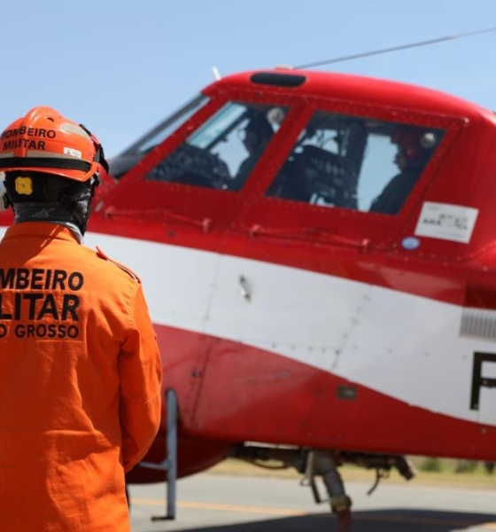 Corpo de Bombeiros intensifica combate aos incêndios na Serra do Roncador e Parque Estadual da Serra Azul
