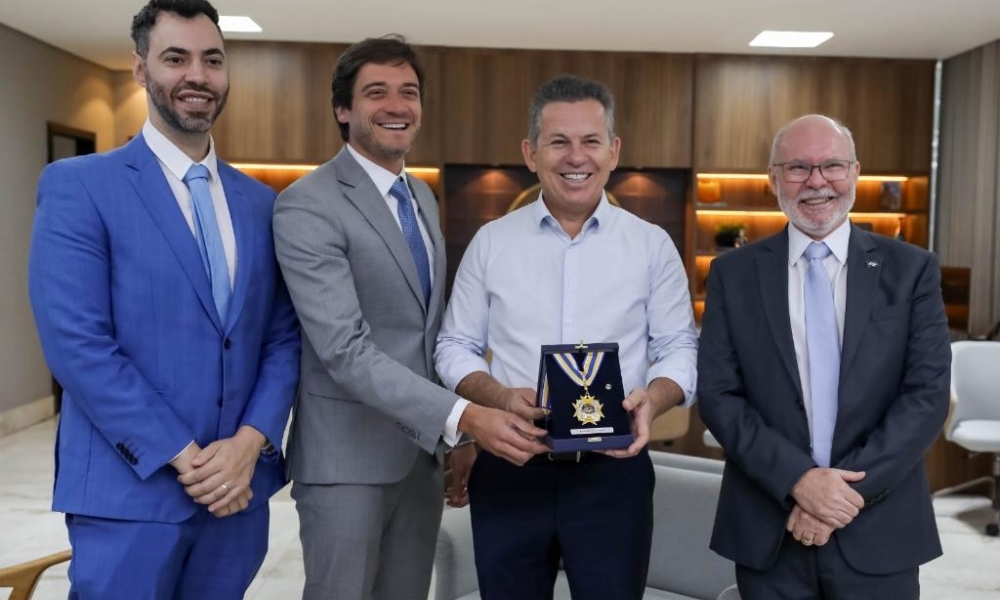 Governador é homenageado com medalha da Associação Nacional dos Procuradores