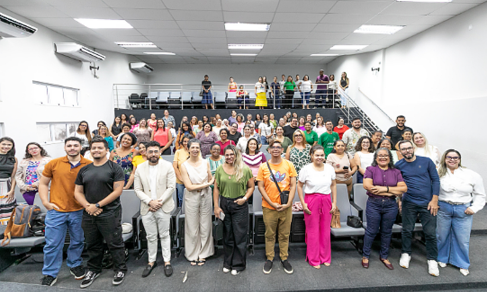 Professores passam por qualificação para aprendizagem de estudantes surdos em Cuiabá