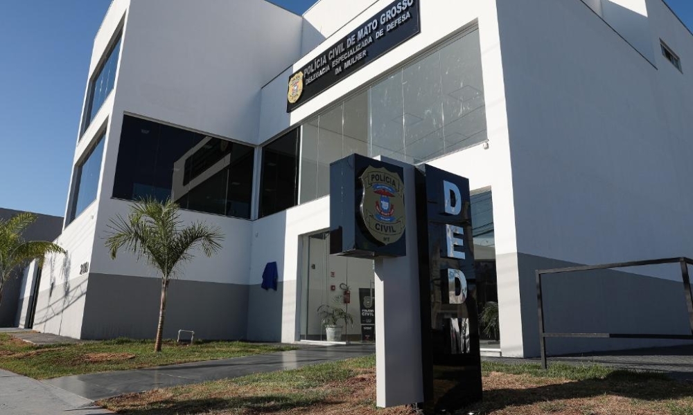 Polícia Civil prende homem que agrediu companheira com golpes com espada de ferro em Cuiabá